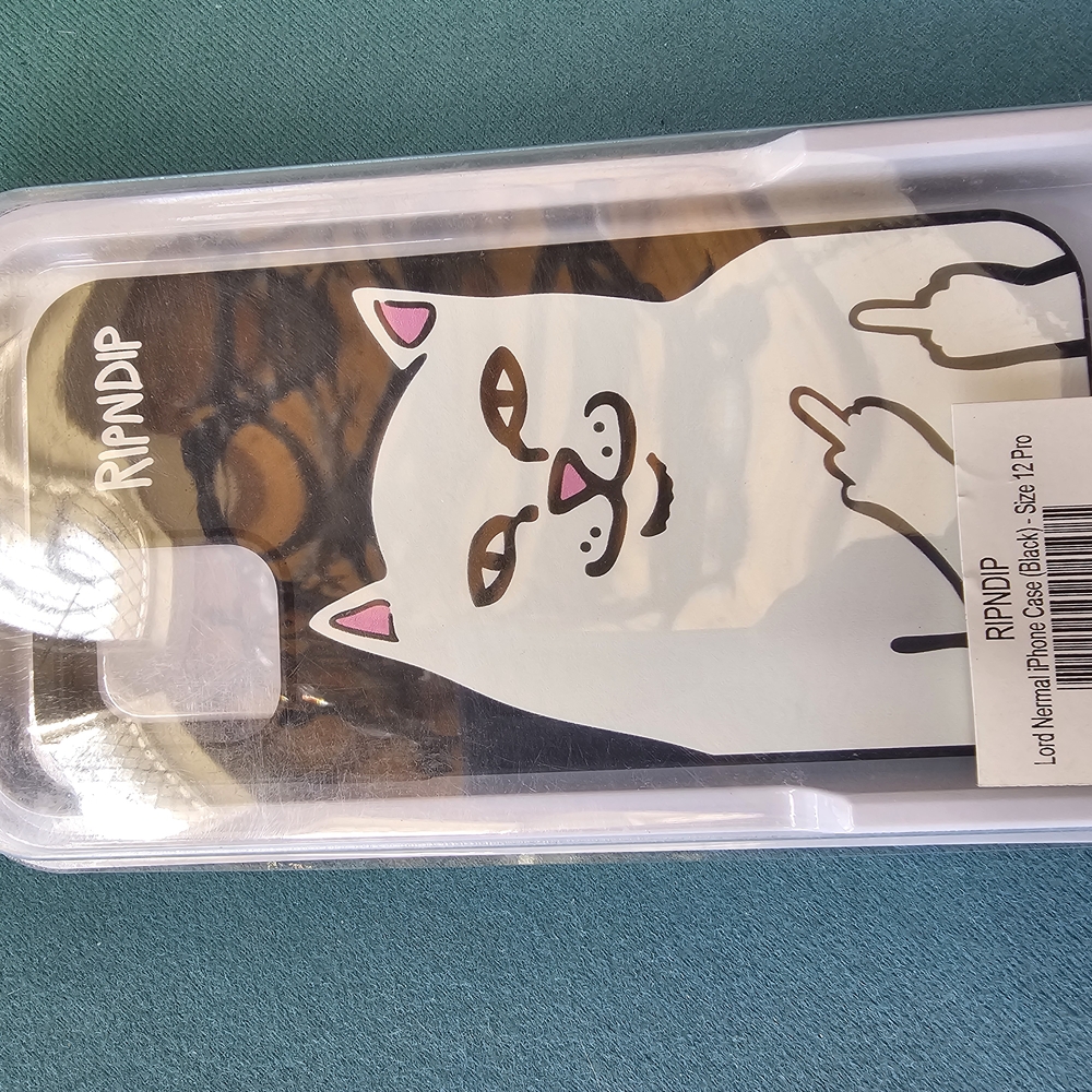 Ripndip Black and White Cat Cover for Smartphones